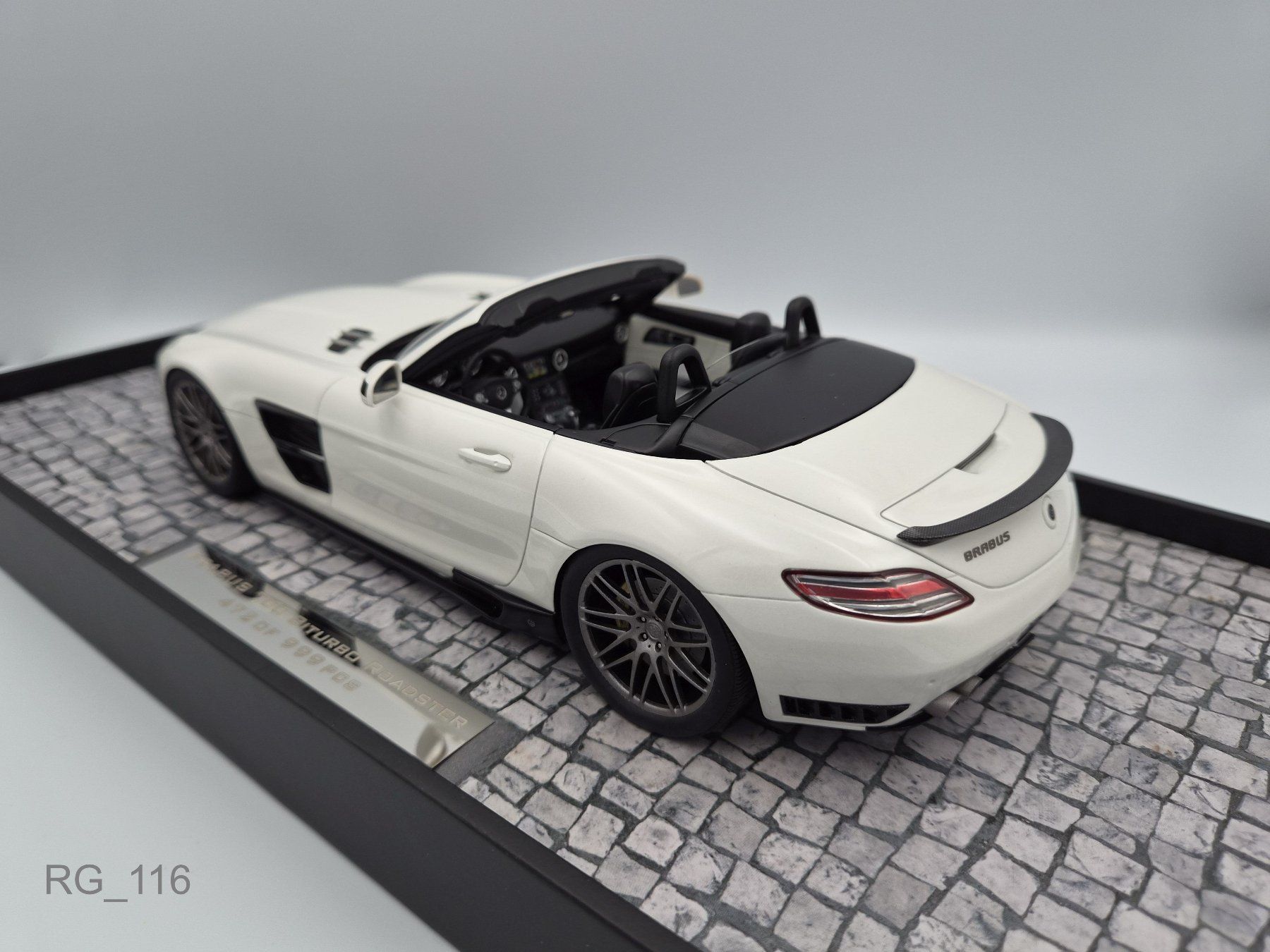 Minichamps Modellini d'auto: Mercedes SLS BRABUS 700 Biturbo 1:18 – Nuovo e nell'imballaggio originale da Ulisbach venduto da mironebraska 3