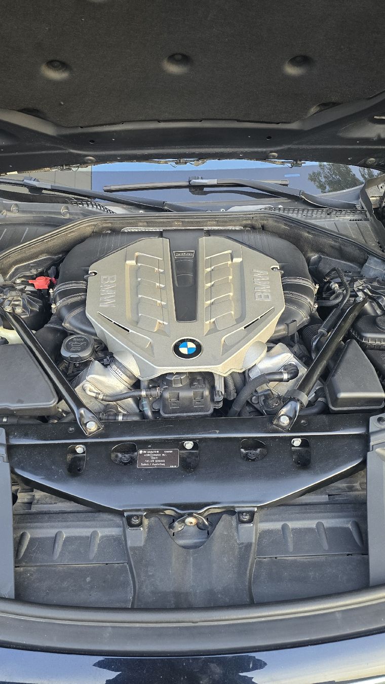 BMW Automobili: Bmw 750i xdrive – Usato da La Chaux-de-Fonds venduto da Gazda75 1
