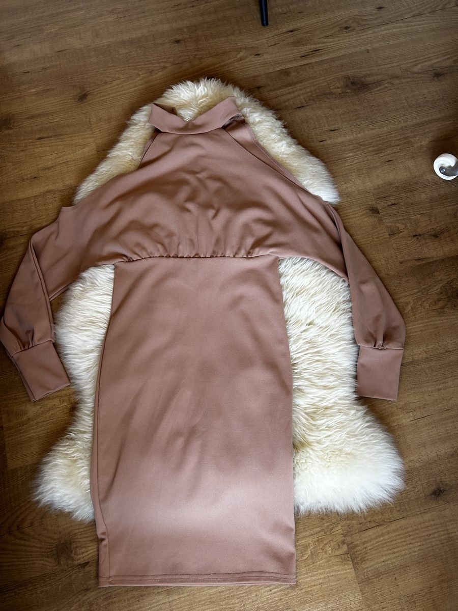 Kleider: Robe rose – Gebraucht aus Grimisuat von zay_m288