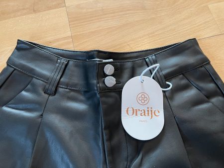 Oraije Kunstleder Shorts in Gr. 38, Schwarz, NEU