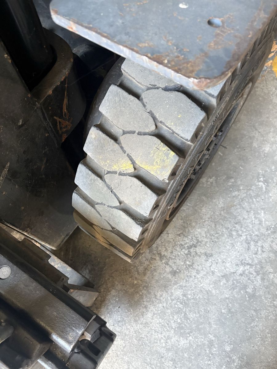 Toyota Carrelli elevatori e a forche: TOYOTA; Gabelstapler 2.5t. JG. 1995 – Usato da Gerlafingen venduto da Claudia24 5