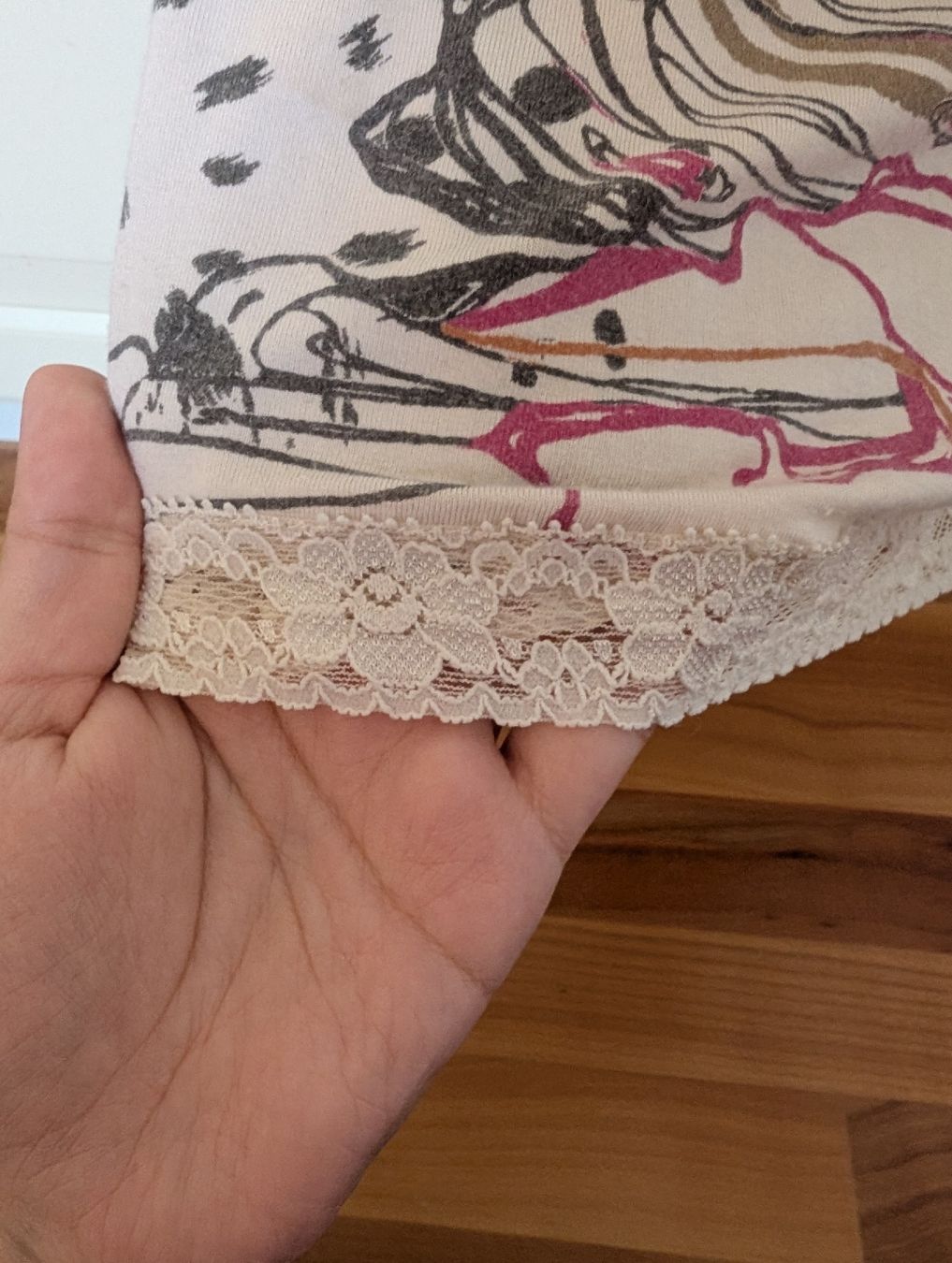 Tops: Top bedruckt Y2K-Style – Gebraucht aus Bärschwil von sch_p7g7 2