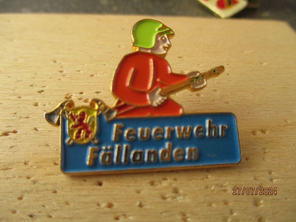 Feuerwehr-Pin In Antik-Silber – Hochwertiger Anstecker Mit Schmetterlingsverschluss, 30x28 Mm