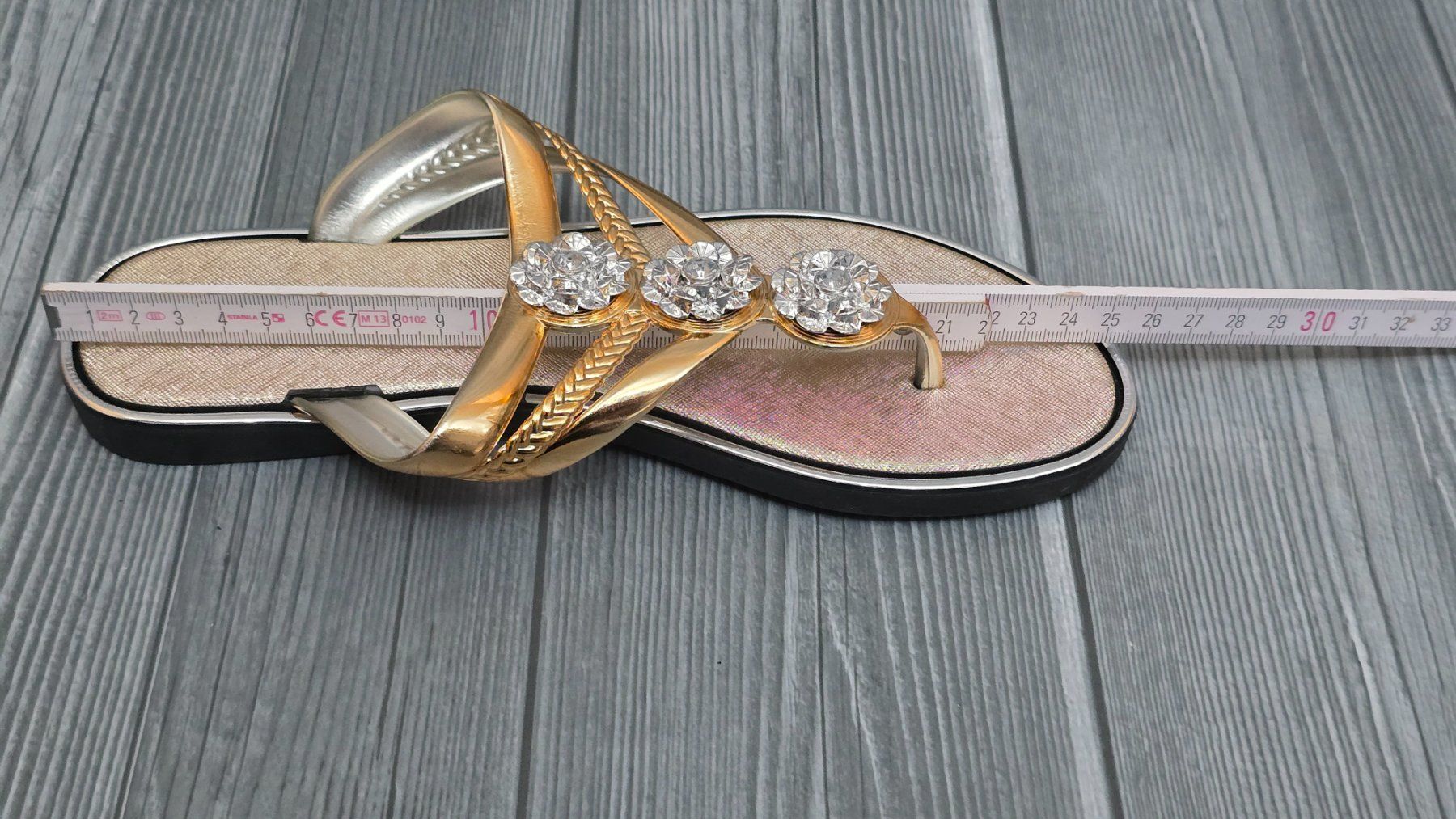 Damenschuhe: Zehentrenner - 40 - Sandalen mit Schmucksteinen – Neu (gemäss Beschreibung) aus Thalwil von VitaMini 4