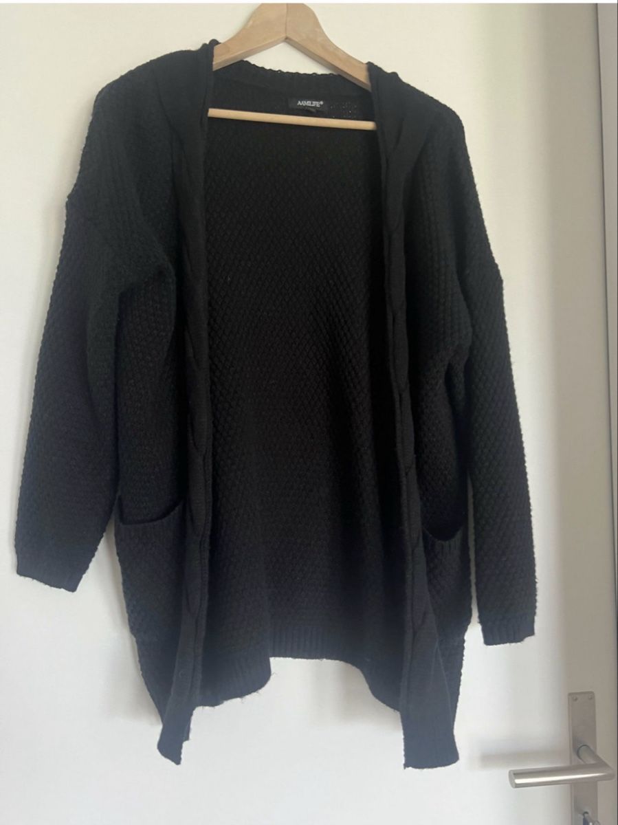 Vestes: STRICKJACKE SCHWARZ GRÖSSE M – D'occasion à Dübendorf par ali_g7p8
