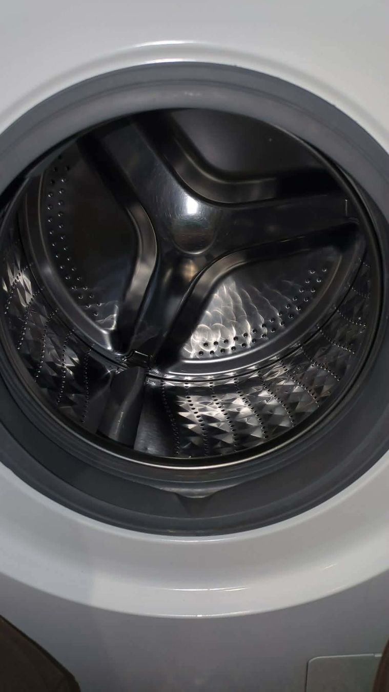 Samsung Lavatrici: URGENT - Machine à laver Samsung à vendre – Usato da Tramelan venduto da cat_67zv 2