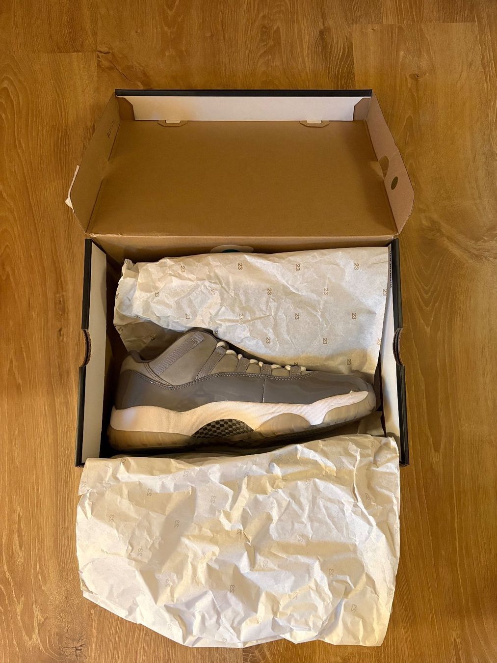 Jordan Scarpe da uomo: Jordan 11 Retro Low Cool Grey - Taille 12US – Nuovo e nell'imballaggio originale da Rolle venduto da kil_l6gr 1