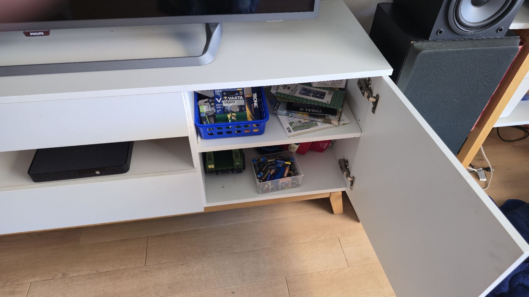 TV Möbel: Sideboard – Gebraucht aus Hinwil von Wo-ma14 1