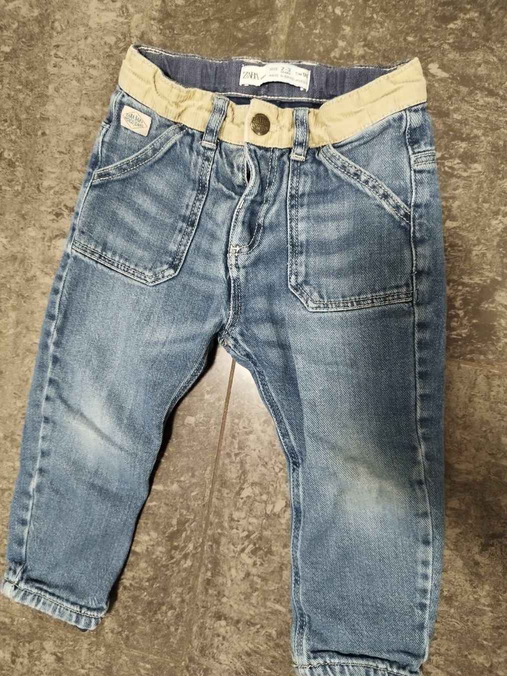 Lotti & Set di vestiti: vêtements garçon (2 pulls et jean) taille 92 cm – Usato da Oberburg venduto da Ines2019 5