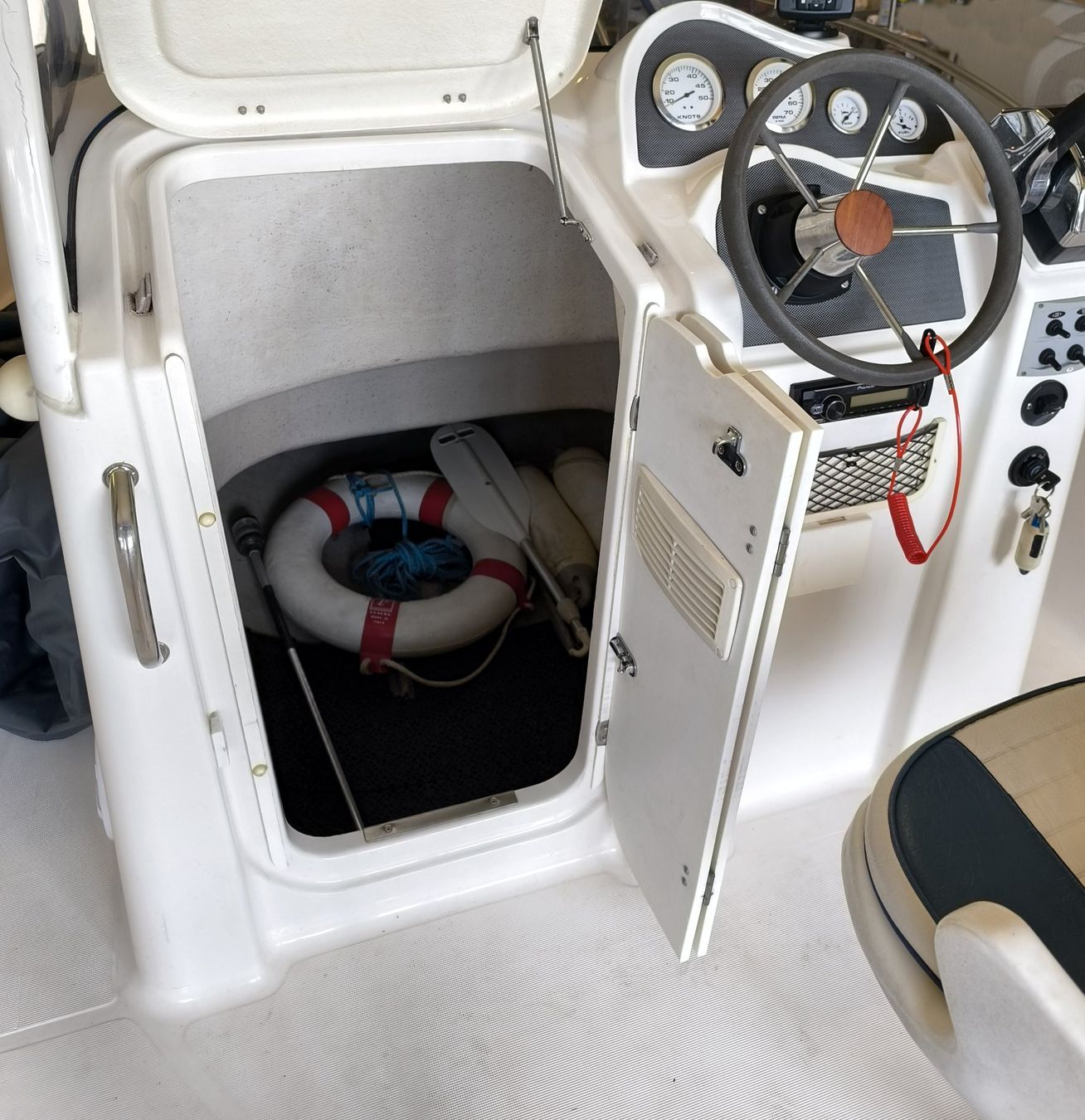 Quicksilver Bateaux: Quicksilver Konsolenboot ab MFK 6.25/ mit Trailer – D'occasion à Rottenschwil par Aston442 5
