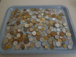 1,3Kg ausländische Münzen ab 1.-