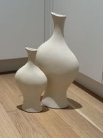 2 Vasen / Kunstobjekte