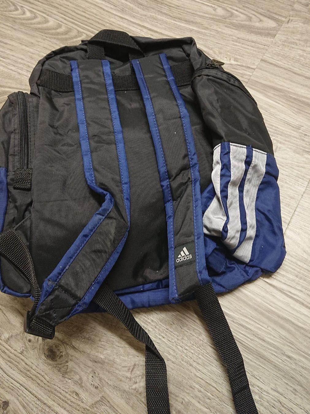 Adidas Zaini: Adidas Rucksack Euro 2000 – Usato da Grenchen venduto da Zombiepolizist 2