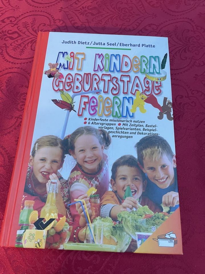Libri: Mit Kindern Geburtstage feiern – Nuovo (secondo la descrizione) da Bergdietikon venduto da book-4-you
