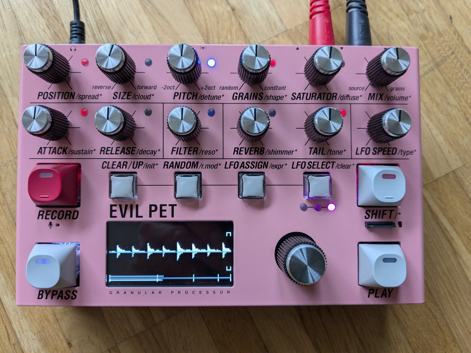 Musikinstrumente: Endorphines Evil Pet – Gebraucht aus Luzern von cha_wld8