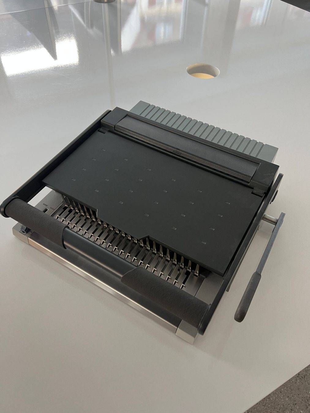 Bindegeräte: GBC Bindemaschine MultiBind 320 – Gebraucht aus Zürich von derboris 1