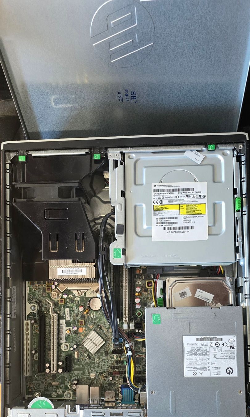 Hewlett Packard PC: HP Compaq Serie 8200 Elite SFF – Usato da Lyss venduto da Mixbox 3