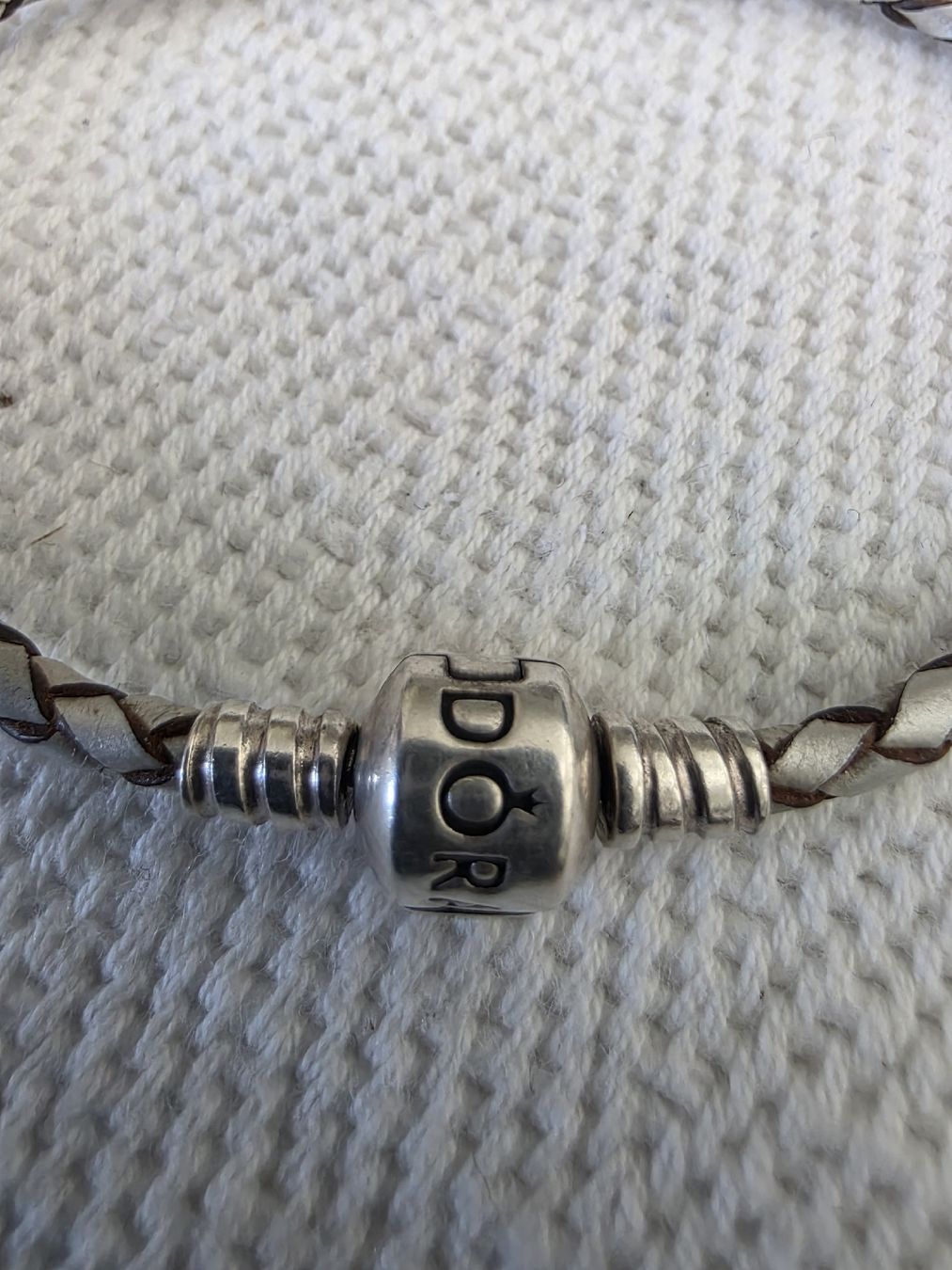 Pandora Bracelets: Pandora Lederarmband beige – D'occasion à Rikon im Tösstal par Quimy68 2
