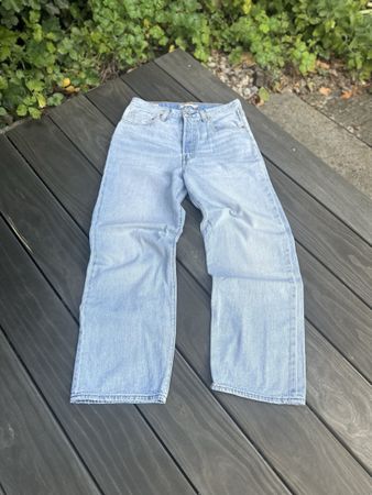 LEVI'S PREMIUM RIBCAGE STRAIGHT ANKLE Gr. W30 L29 (Hellblau 