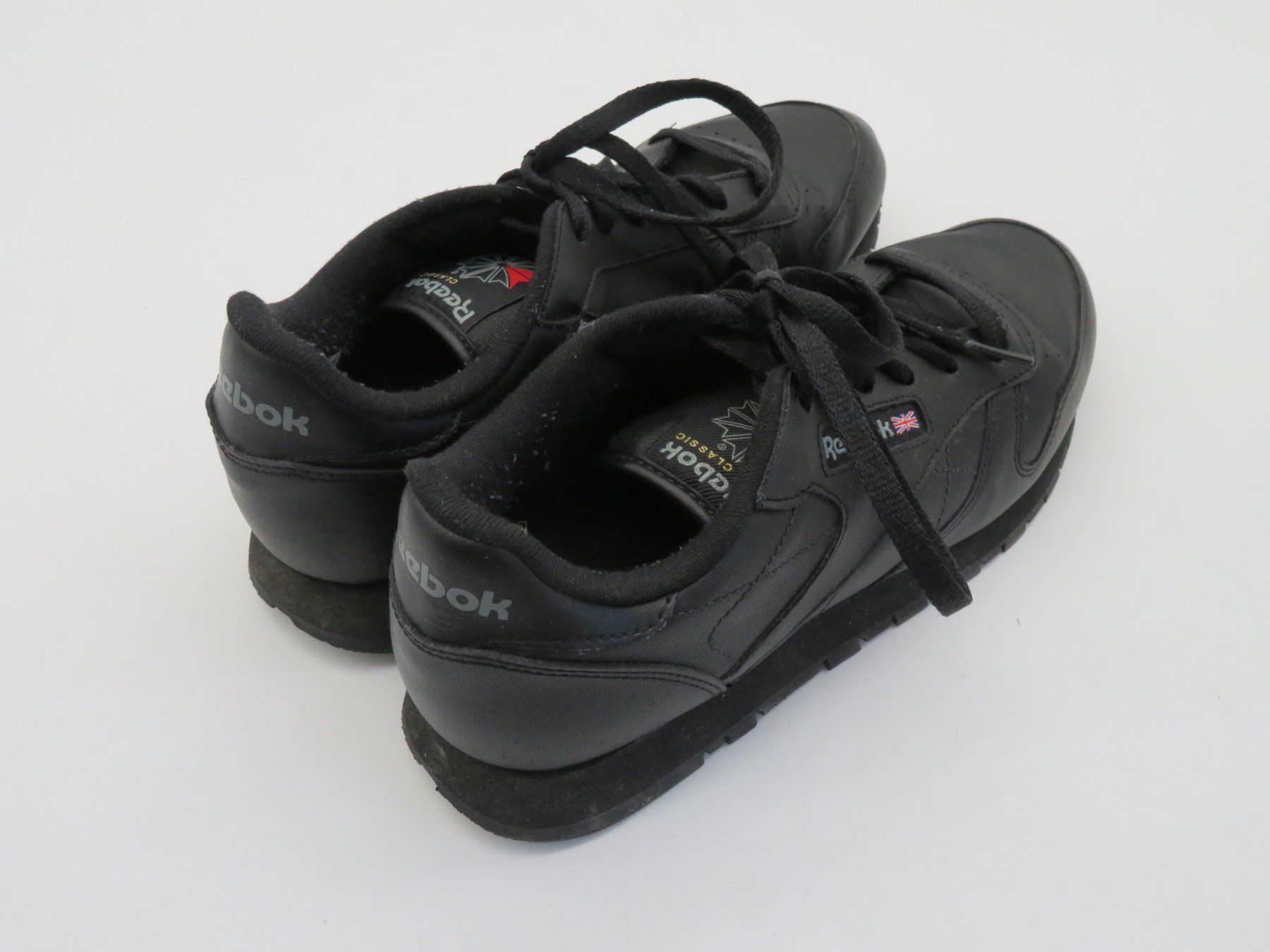 Reebok Scarpe da uomo: Reebook Sneakers Classic Schwarz Gr. 40.5 – Usato da Reinach BL venduto da WBZ-Flohmarkt 1