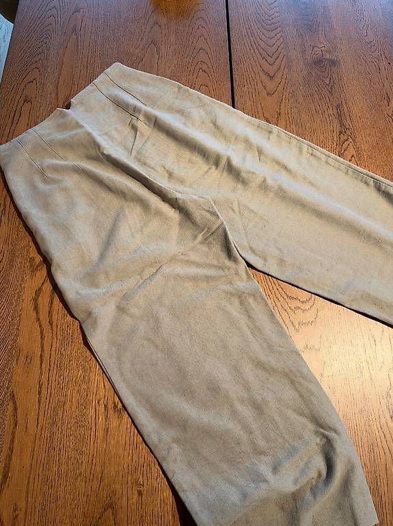 Pantaloni: Zara Khaki Hose S  – Usato da Zürich venduto da and_9bmb 2