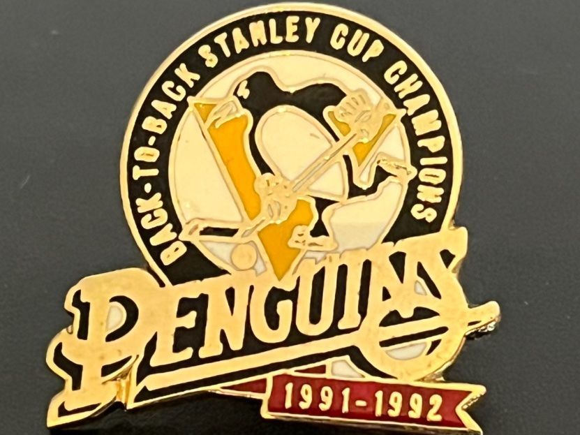 Plaquettes & Badges: *Penguins Pin* – Neuf (Voir description) à Seuzach par Black_sheep