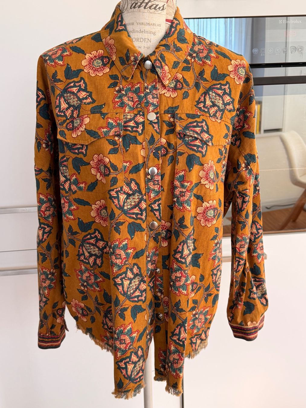 Zara Jacken: Shacket mit Blumenmuster | Grösse M – Neu (gemäss Beschreibung) aus Zumikon von ABrus01