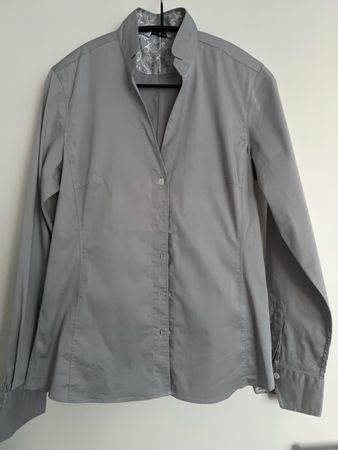 Neuwertige Bluse Caliban grau Langarm Grösse 40