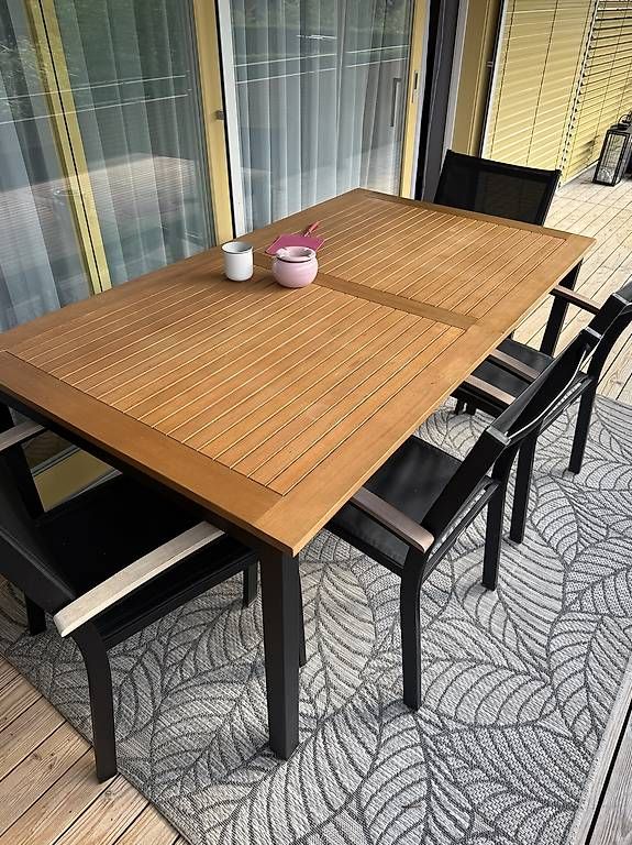 Set de table et chaises: Gartentisch Set mit Stühlen – D'occasion à Luzern par tatimayor 2