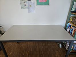 Bürotisch