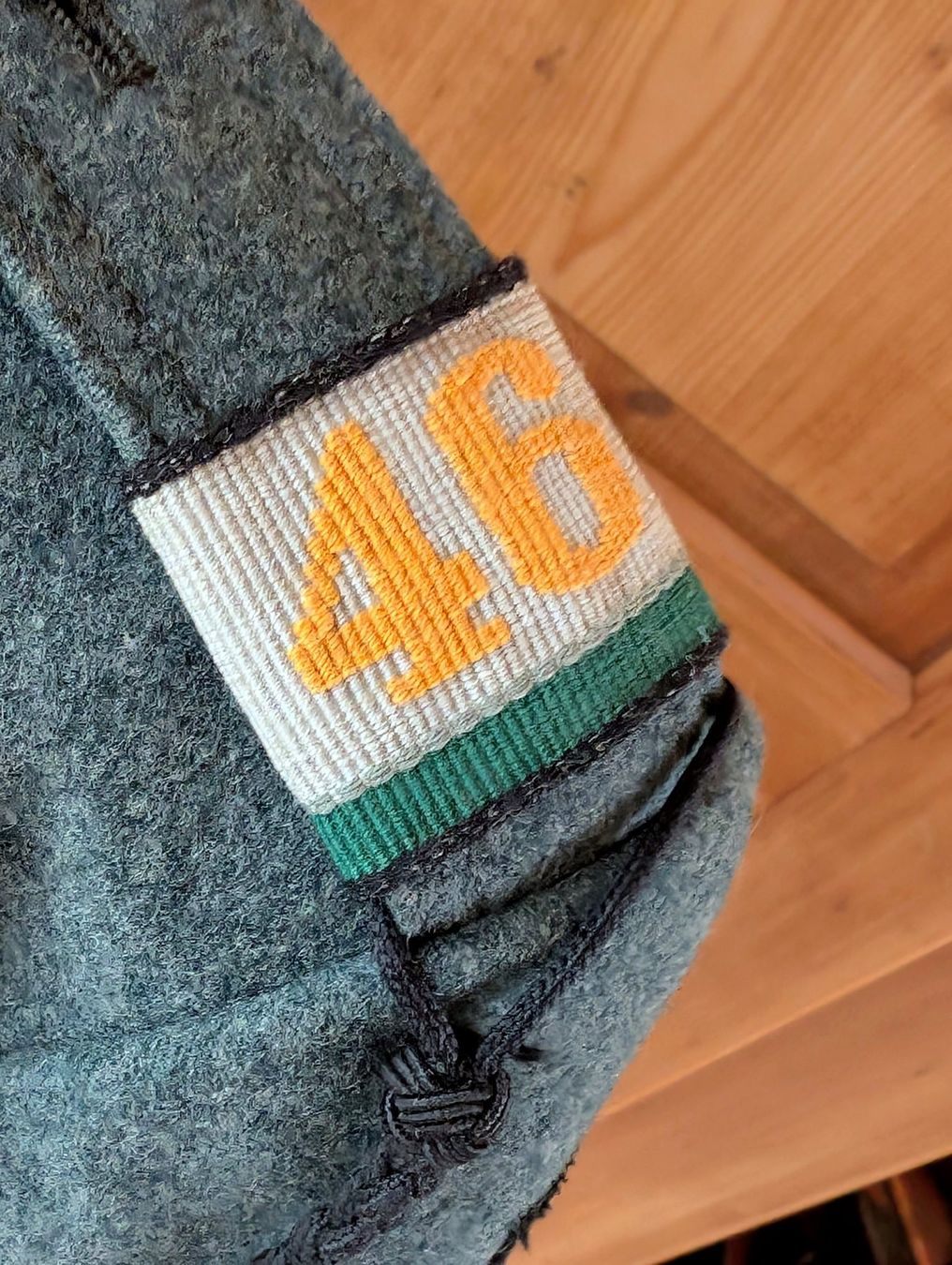 Schweizer Armee Uniformen: Schweizer Militäruniform – Gebraucht aus Ettingen von Chrisdots 3