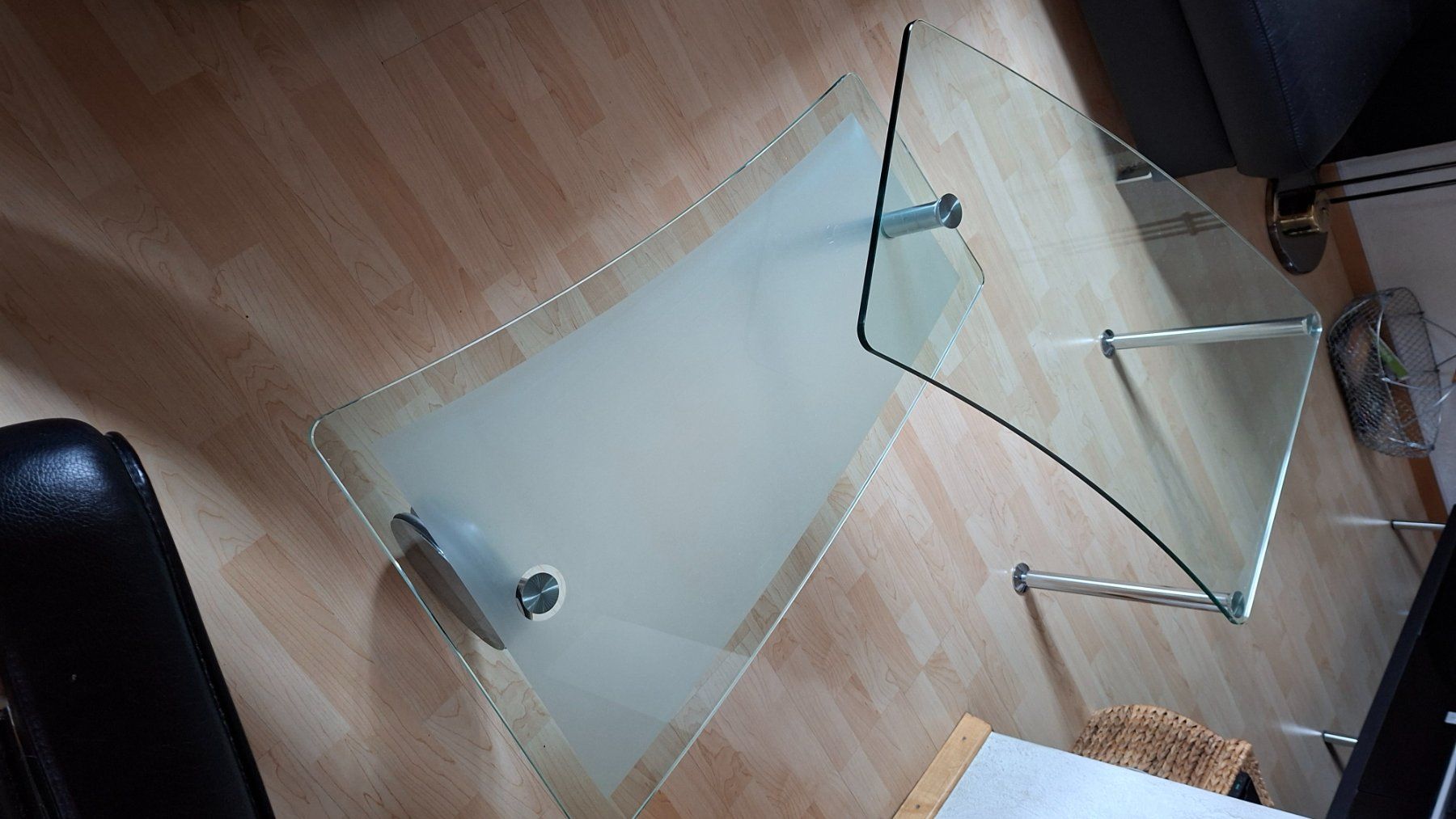 Tische: Glastisch – Gebraucht aus Pragg-Jenaz von kra_7lwq 1