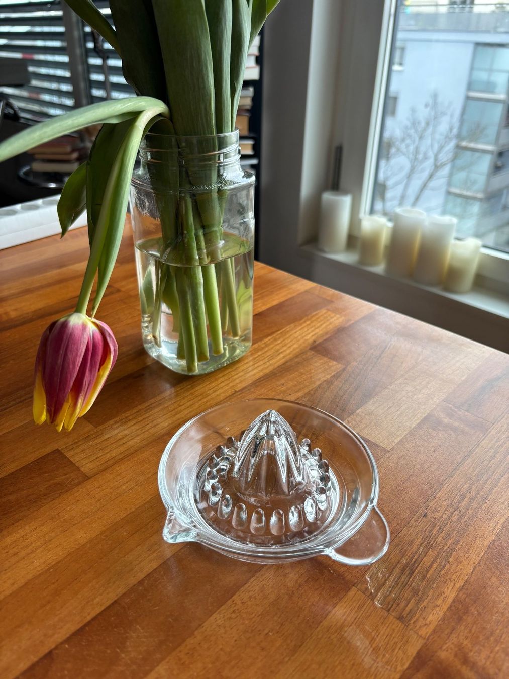 Elettrodomestici da cucina: Glass Lemon/Citrus Juicer, Kitchen Tool – Nuovo (secondo la descrizione) da Luzern venduto da mon_6rzf 4