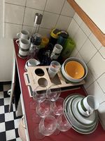 Geschirr, Besteck, Gläser etc. gratis abzuholen