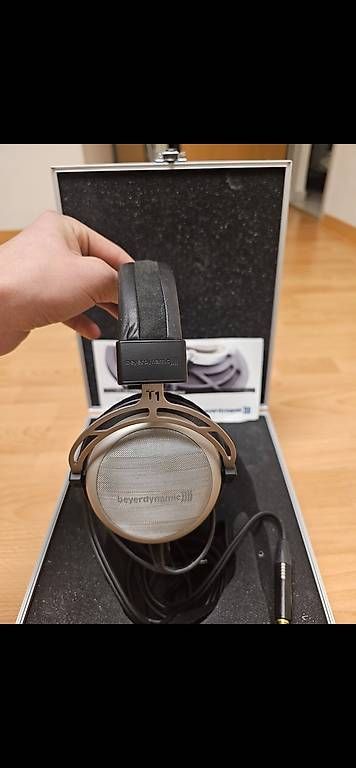 Cuffie: Beyerdynamic t1 2nd gen mit metall case – Usato da Naters venduto da smu_jcm2