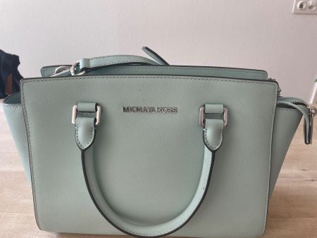 Michael kors, wunderschöne hellblaue/mint tasche,top zustand