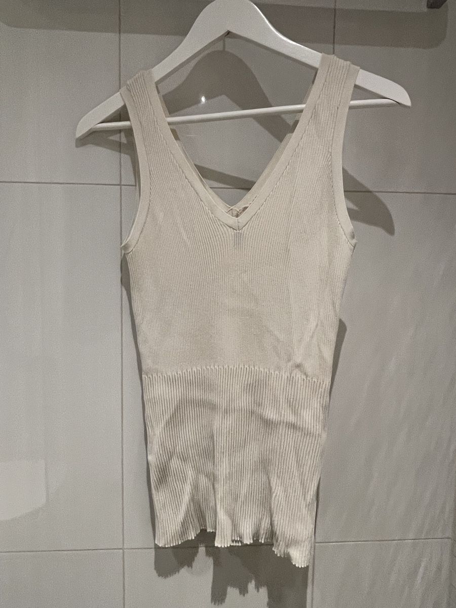 Totême Top: Rippstrick Top TOTEME, Gr L – Usato da Mauren venduto da toppiloppi 2