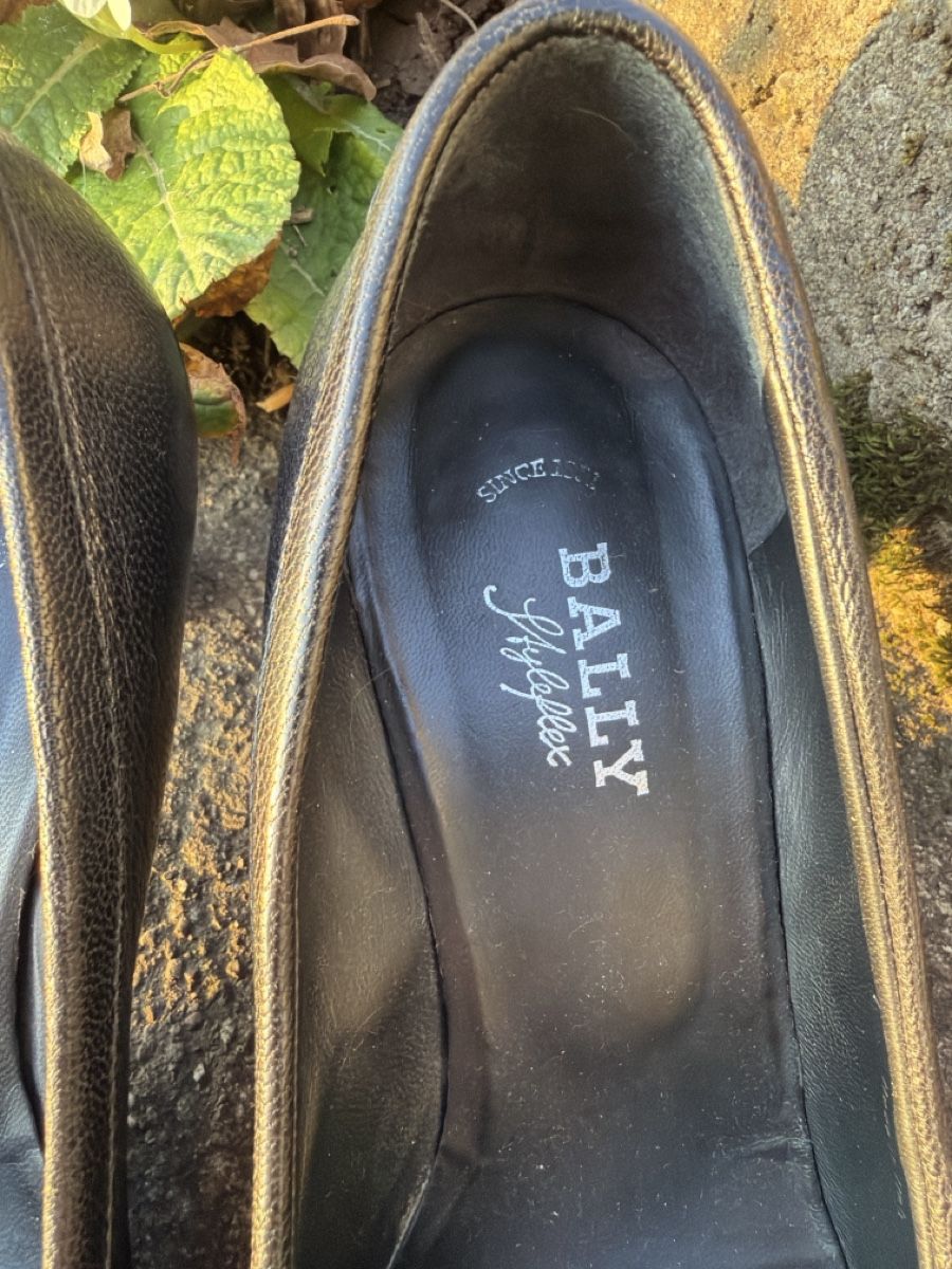 Bally Scarpe da donna: Pumps von Bally Gr. 37 – Usato da Oberrohrdorf venduto da Mariann79 1