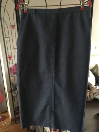 Jupe crayon 3/4 en jean foncé 38/40 fendue