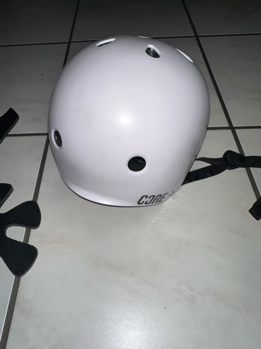 Caschi: Core Helm, Gr. S/M, weiss, neu – Nuovo (secondo la descrizione) da Neuenkirch venduto da ali_5pxg 1