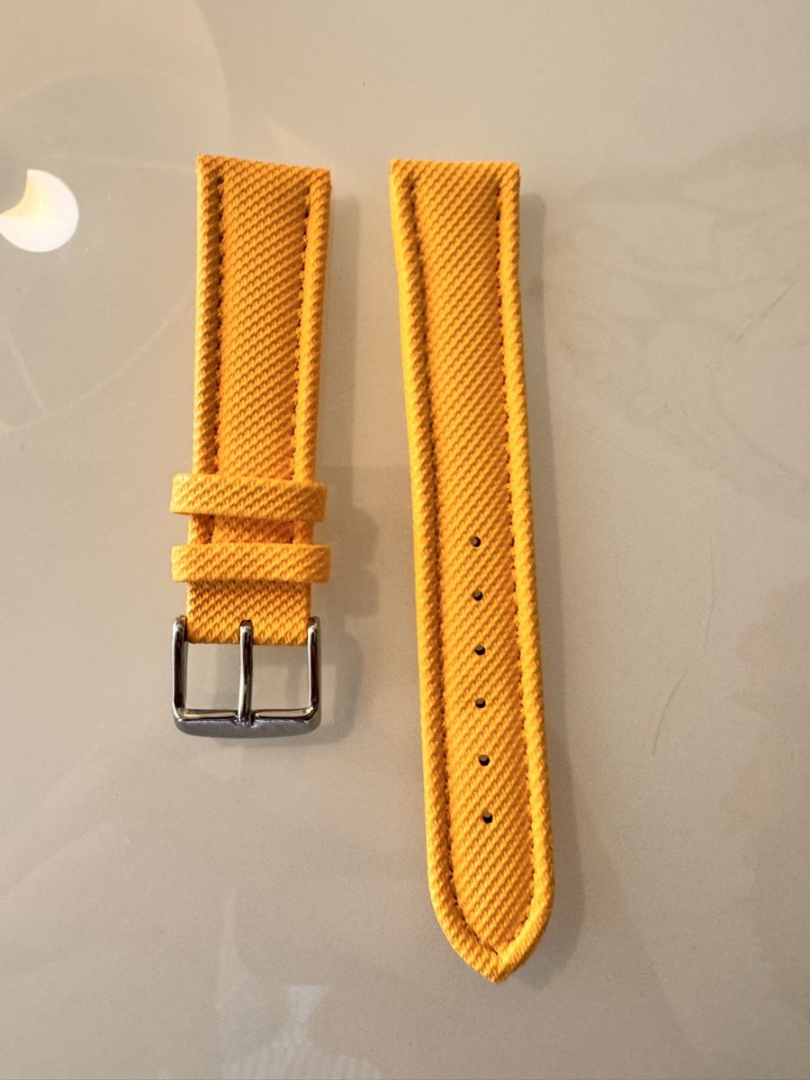 Bracciali & Braccialetti: Yellow PU Leather Watch Strap, 20mm - single or multiples – Nuovo (secondo la descrizione) da Zürich venduto da 613_g8jy