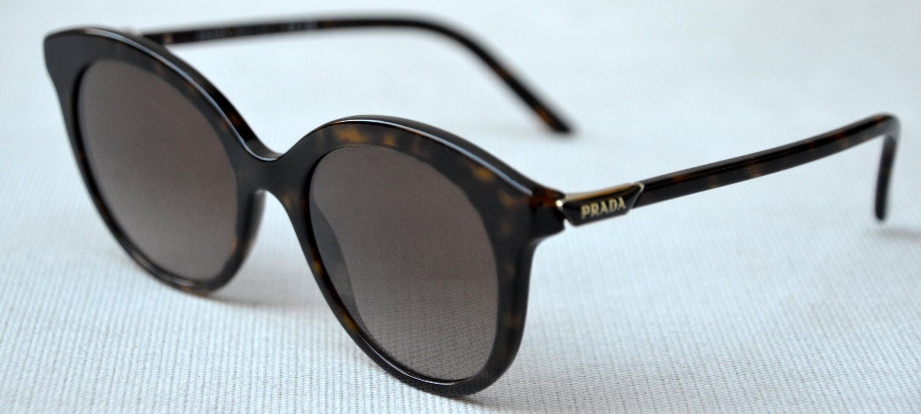 Prada Occhiali & Lenti: Sonnenbrille Prada SPR02Y lunettes de soleil – Usato da Collonges venduto da arashee 2
