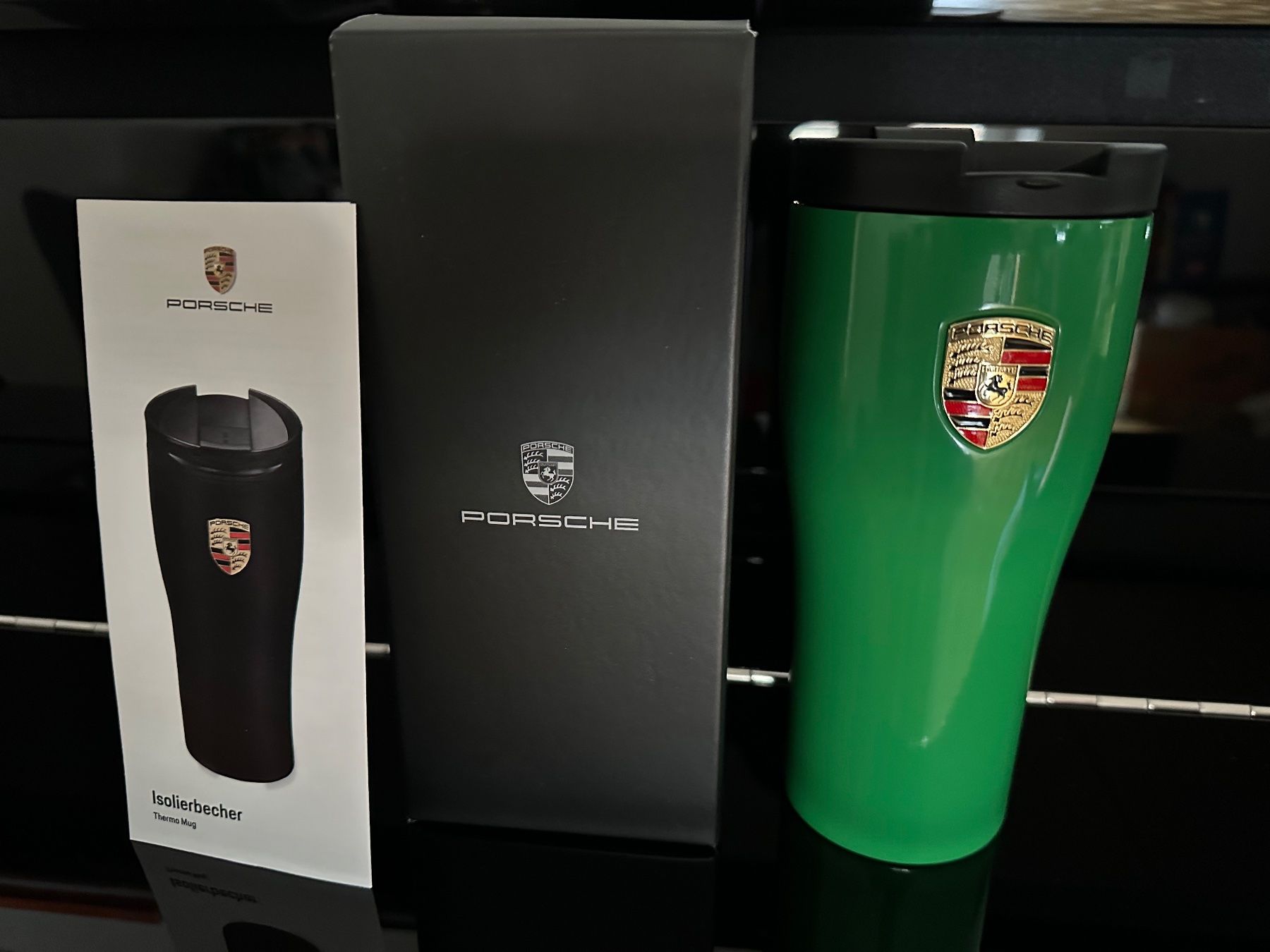 Contenitori & Simili: Porsche Thermobecher Python Grün WAP0506110PTBP Neu!!! – Nuovo e nell'imballaggio originale da Kilchberg ZH venduto da IROC84