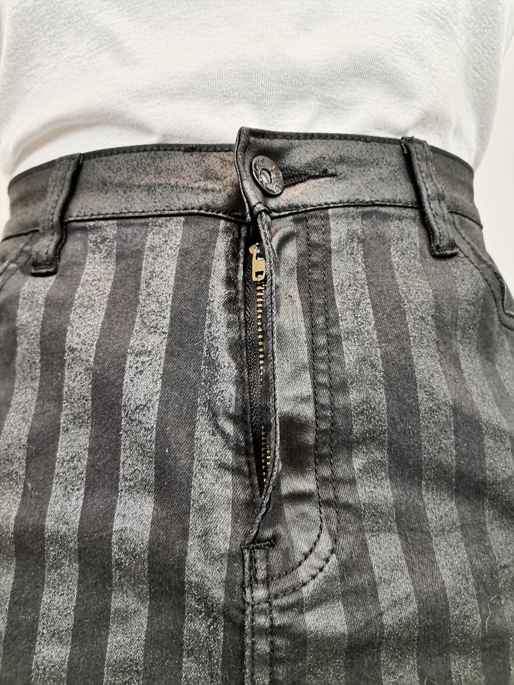 Gonne: JUMP JEANS Stretch-Rock Schwarz/Grau gestreift – Usato da Schaffhausen venduto da Restwert_SH 5