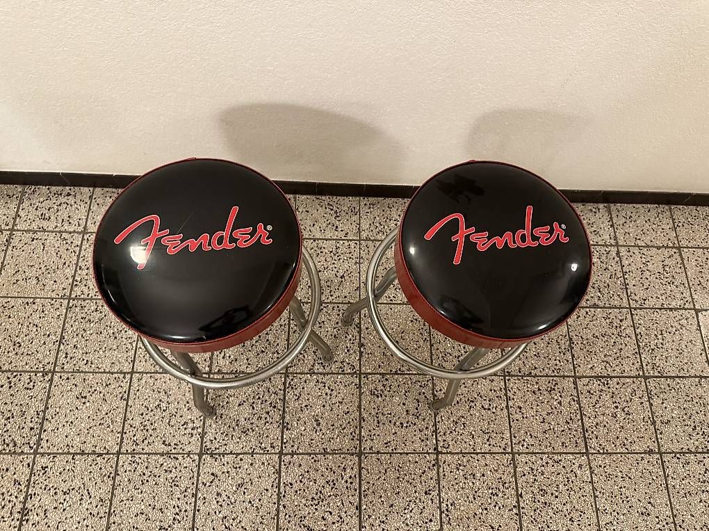 Hocker: Fender Barhocker – Gebraucht aus Pratteln von cg4133