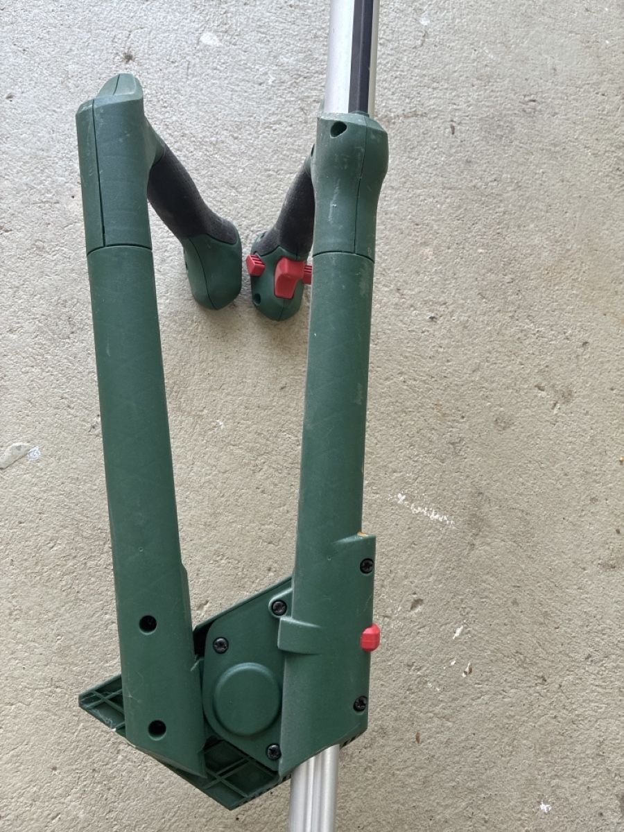 Bosch Tondeuses à gazon: Rasentrimmer Bosch – D'occasion à Esslingen par HP1973 3