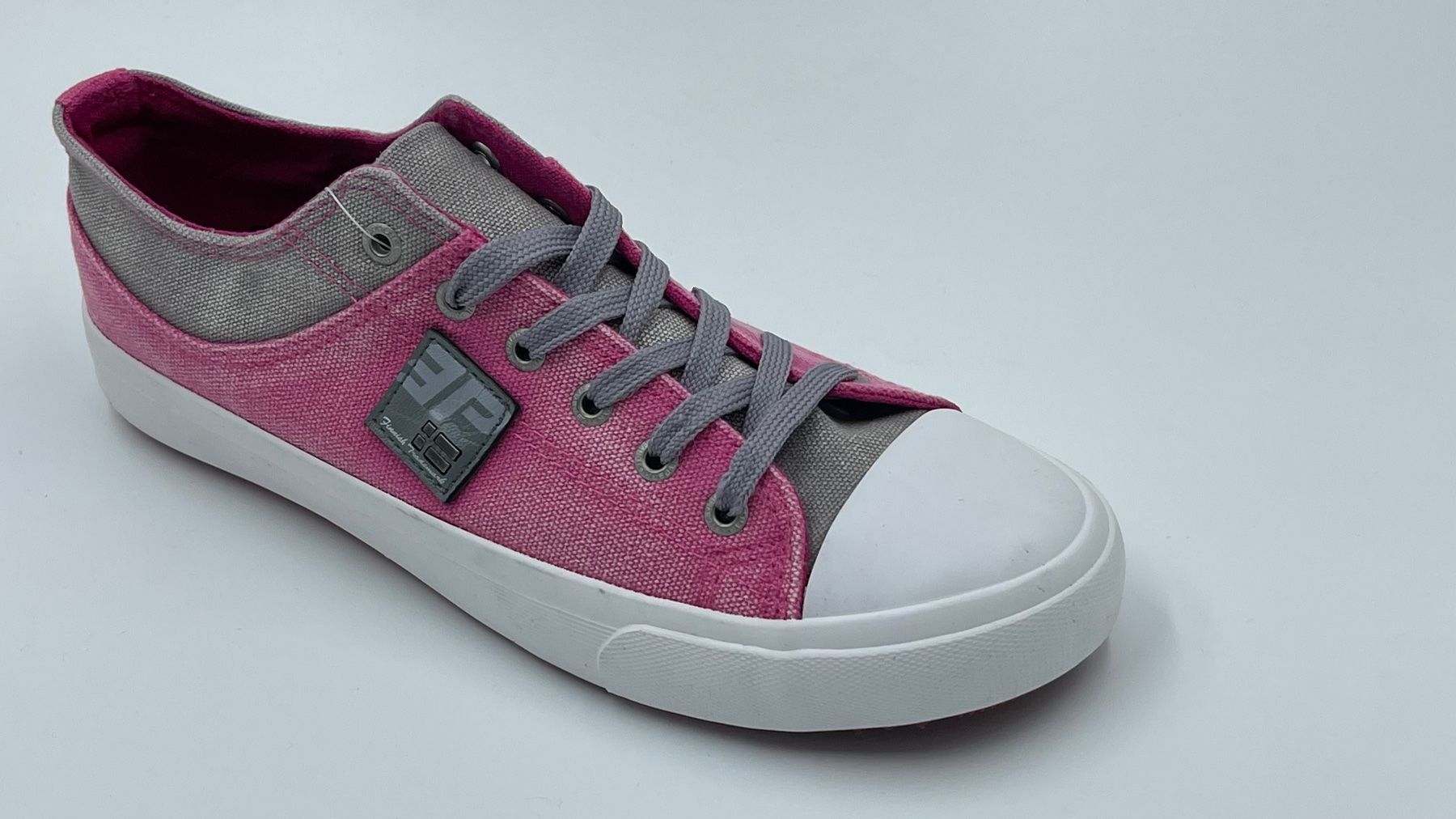 Icepeak Scarpe da donna: Icepeak Warin Sneaker Gr. 39 – Nuovo e nell'imballaggio originale da Spreitenbach venduto da 1Runner