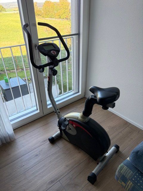 Hometrainer: Hometrainer gebraucht – Gebraucht aus Uhwiesen von slu_z6pq 1