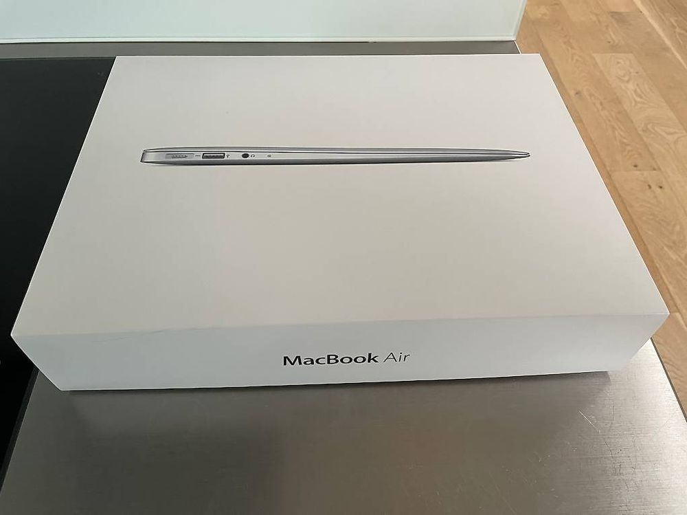 Apple Notebook: MacBook Air 13.3 Zoll – Usato da Aarburg venduto da Qin3ze 2