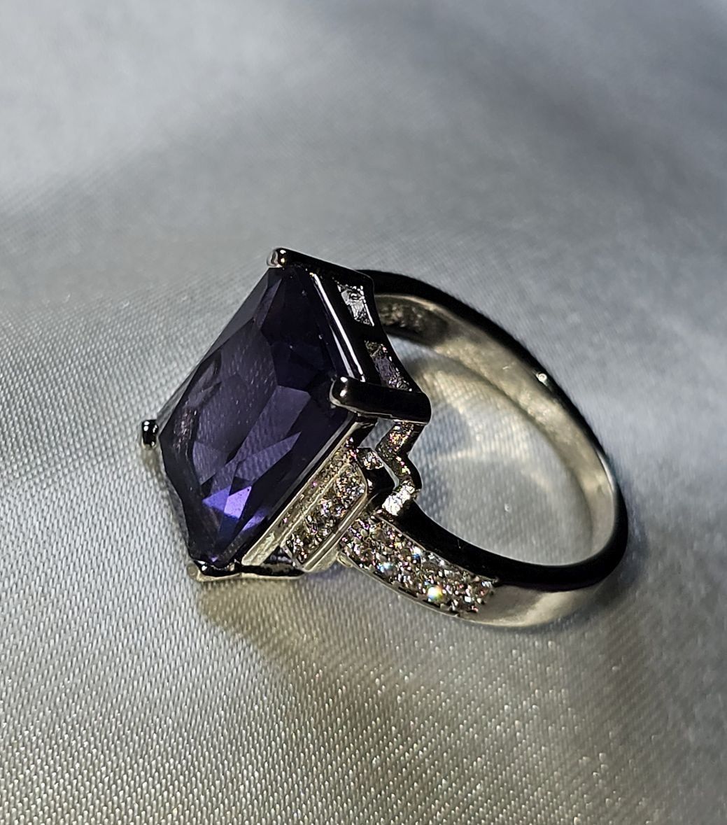 Ringe: Klassischer Ring Amethystglanz, 925 versilbert, Gr. 8 – Neu (gemäss Beschreibung) aus Grenchen von maretop 2
